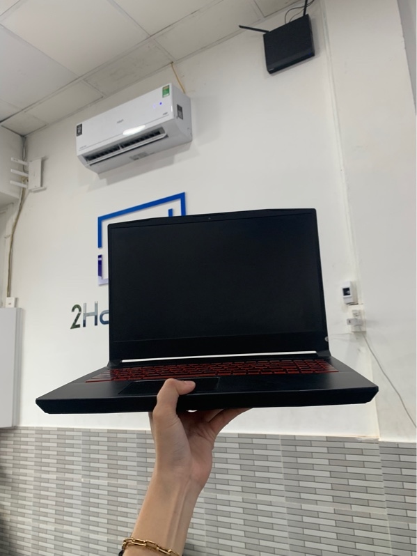 Laptop MSI Katana GF66-11UC - I5-11400H - GeForce RTX 3050 - Ram 16/512 + 120 ssd - Màu đen - Pin 70% - Ngoại hình: 97% - Màn ám hồng, đã thay màn, trầy nhẹ, cấn góc, màn tối - Kèm sạc