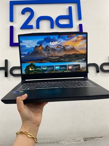 Laptop MSI Katana GF66 - i7 11800H - 16/512GB SSD - RTX 3050 - Màu đen - Pin 63% - Ngoại hình 98% - Màn ám hồng , trầy màn do cấn phím - Kèm sạc 150W 1