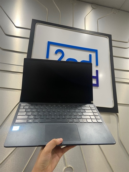 Laptop MSI Modern 14 - B11M0U - i3-1115G4 - Ram 8/256GB SSD - Pin 64% - Màu xanh - Ngoại hình: 97% - Kèm sạc 1