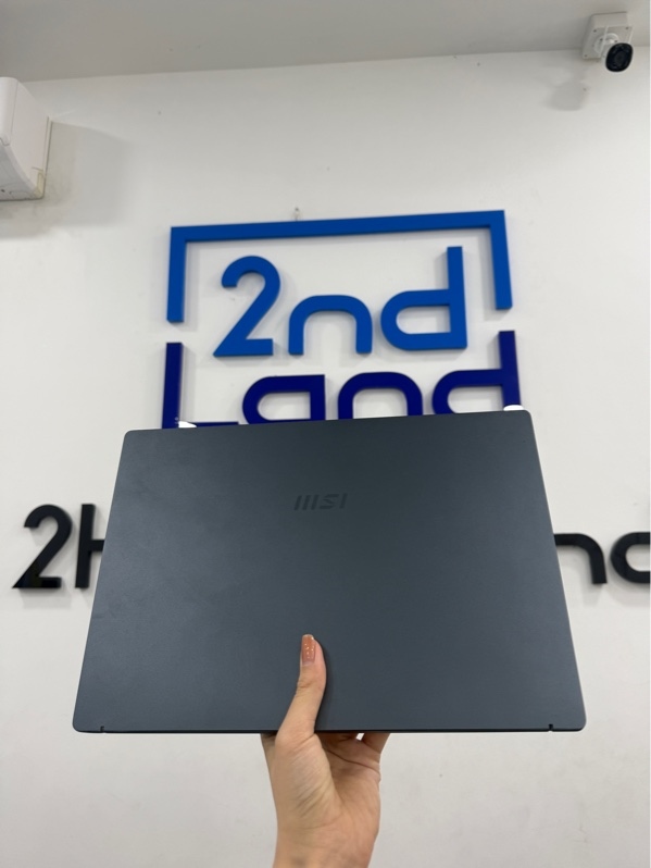 Laptop MSI Modern 14 B5M - AMD Ryzen 5 5500U - 16Gb/SSD 512Gb - Màn full HD 60hz - Màu đen - Pin 62% - Ngoại hình 97% - Phím tróc sơn, touchpad tróc sơn, viền máy tróc sơn, màn tối 4 góc, hồng nhẹ , loa hơi nhỏ - Fullbox