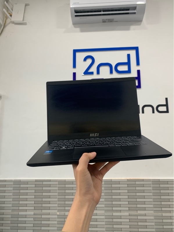 Laptop MSI Modern 14 C11M - i3-1115G4 - Ram 8GB/SSD 512GB - Màu đen - Pin 75% - Ngoại hình: 97% - Kèm sạc
