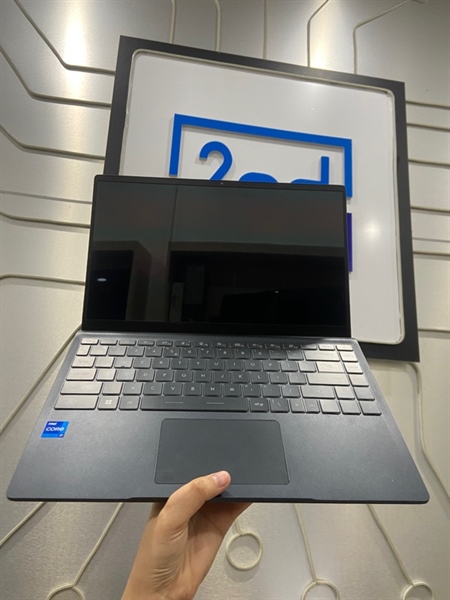 Laptop MSI Modern 14B 11 MCU - i7-1195 G7 - Ram 16/512GB SSD - Pin 76% - Màu xanh - Ngoại hình: 98% - Kèm sạc 1