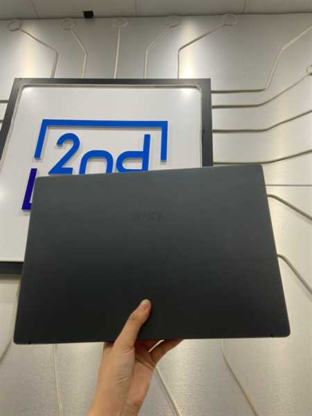 Laptop MSI Modern 14BSM - AMD Ryzen 5 5500U - Ram 8/512GB - Pin 72% - Màu xanh - Ngoại hình: 97% - Màn ám hồng viền, màn tối - Body - Kèm sạc