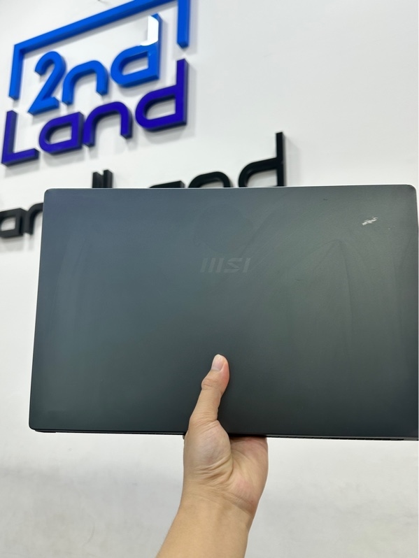 Laptop MSI Modern 15 A5M - Ryzen 5 5500U - Ram 8/512GB (39%) - Pin 67% - Màu xanh - Ngoại hình 96% - Touchpad bị tróc, cấn 4 góc nặng, trầy mặt lưng, màn ám hồng, loa nhỏ, vỏ che bản lề bị vỡ - Kèm sạc