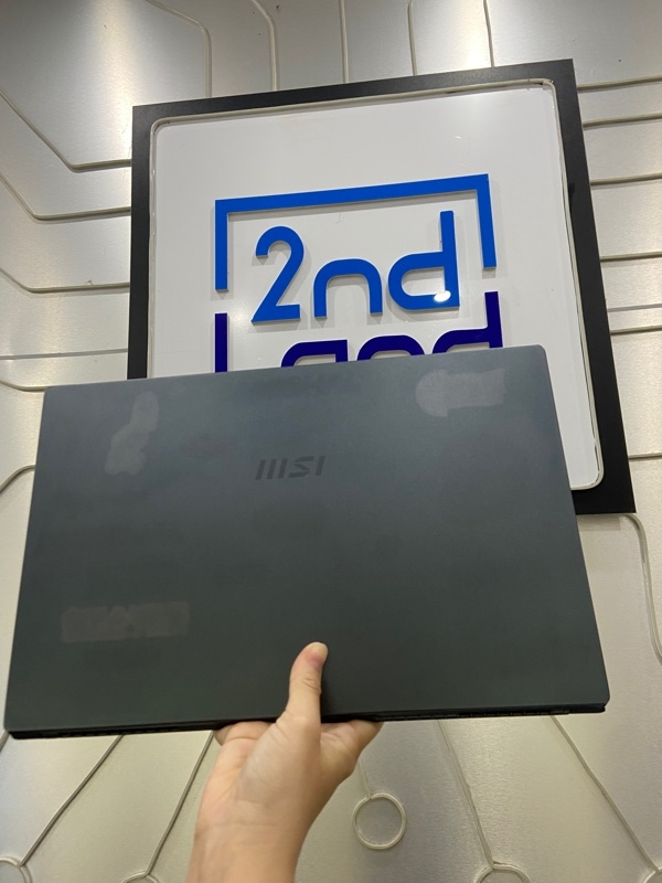 Laptop MSI Modern 15 ASM - AMD Ryzen 5 5500U - Ram 8/512GB SSD - Pin 71% - Màu xanh - Ngoại hình: 97% - Bể 2 góc mép sườn , màn ám hồng , cam lỗi, đã thay phím - Kèm sạc