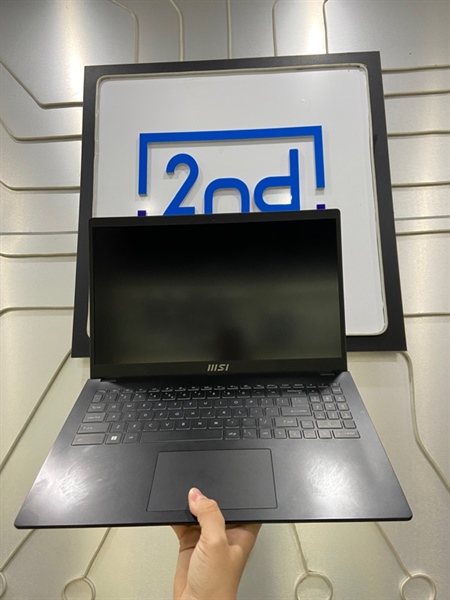 Laptop MSI Modern 15 B12M0 - i7-1255U - Ram 16/512GB SSD - Pin 70% - Màu đen - Ngoại hình: 98% - Kèm sạc 1