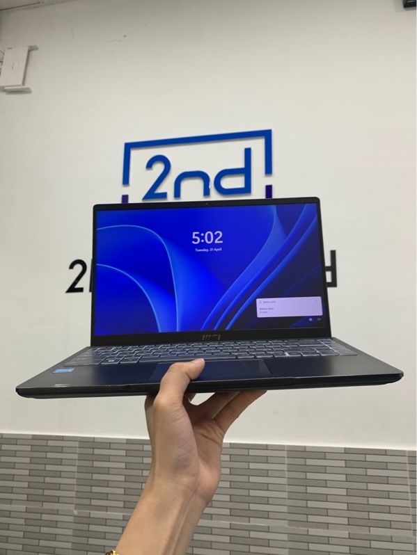 Laptop MSI Morden 14 B11MOU - i3-1115G4 - Ram 8GB/SSD 256GB - Màu xanh navy - Pin 62% - Ngoại hình: 97% - Màn ám hồng nặng - Kèm sạc linh kiện