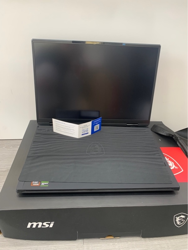Laptop MSI Raider A18 HX A9WHG - Ryzen 9 9955HX3D - RTX 5070TI, 12GB - Ram 32GB/SSD 2TB - Màu đen - Pin 96% - Ngoại hình: 98% - Fullbox