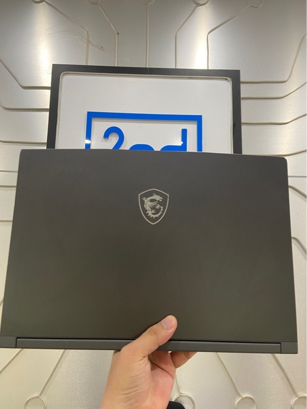 Laptop MSI Thin 15 B12UCX - i5-12450H - Ram 8/512gb SSD - RTX 2050 - Sức khỏe ổ 74 - Màn 144hz - Pin 86% - Màu đen - Ngoại hình: 97% - Màn in phím, ám vàng, xước cấn sườc - Kèm sạc