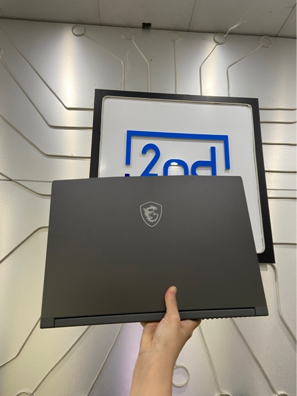 Laptop MSI Thin 15 B13VF - Chip i5 13420H - Ram 16/512GB - Card 4060 8GB - Màu xám - Ngoại hình: 98% - FullBox