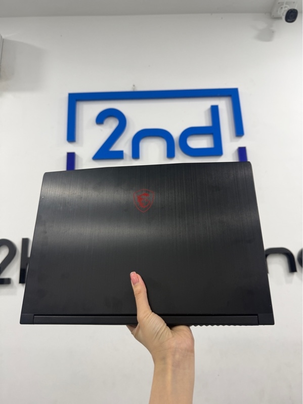 Laptop MSI Thin GF63 12VE - i5-12450H/RTX 4050 - 8/512gb ssd - Màu đen - Pin 88% - Ngoại hình 97% - Mất 1 ốc đáy , sức khoẻ ổ 94% - Kèm sạc