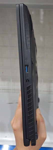 Laptop MSI Thin GF63 12VE - Ram 8/512GB SSD - Card RTX 4050 - Core i5 12450H - Màu Đen - Ngoại hình 98% - Kèm sạc 1