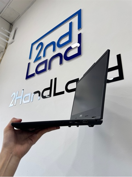 Laptop MSI Venture (AI A2HMG) - Ryzen 7-206 - Radeon 780M - Ram 16GB/512GB SSD (tốt) - Màu xám - Pin 100 - Ngoại hình 98% - Body, kèm sạc 2