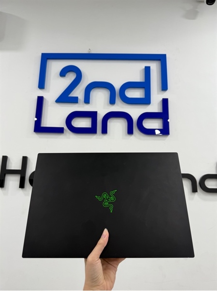 Laptop Razer blade 15 rz09-0328 - i7 10750H - 16/512 GB SSD - RTX 2060 6GB - Màu đen - Pin 99% - Ngoại hình 98% - Kèm sạc