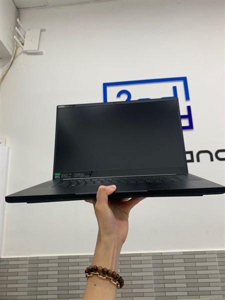 Laptop Razer Blade Pro 17 (Fall 2019) - i7-9750H - RTX 2080 Max-Q 8GB - Ram 16GB/ SSD 512GB - Màu đen - Pin 91% - Ngoại hình: 98% - Màn ám hồng - Box, kèm sạc 1