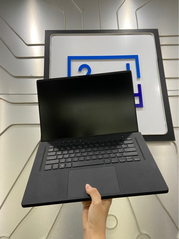 Laptop ROG ZEPHYUS M16 GU6030HR - Intel Core i7-11800H - Card NVIDIA GeForce RTX 3070- Ram 16GB/1TB SSD - Pin 90% - Màu đen - Ngoại hình: 97% - Màn hồng nhẹ - Kèm sạc