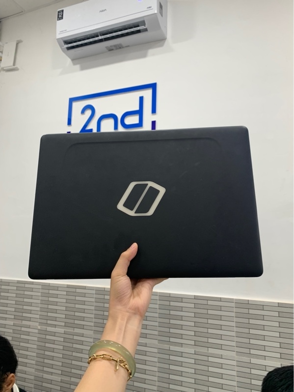 Laptop Samsung Odyssey NP800G5M - Nội địa hàn - i7-7700HQ - GTX 1050 4GB - Ram 16GB/SSD 256GB - Màu đen - Pin 18% - Ngoại hình: 96% - Màn ám hồng - Kèm sạc