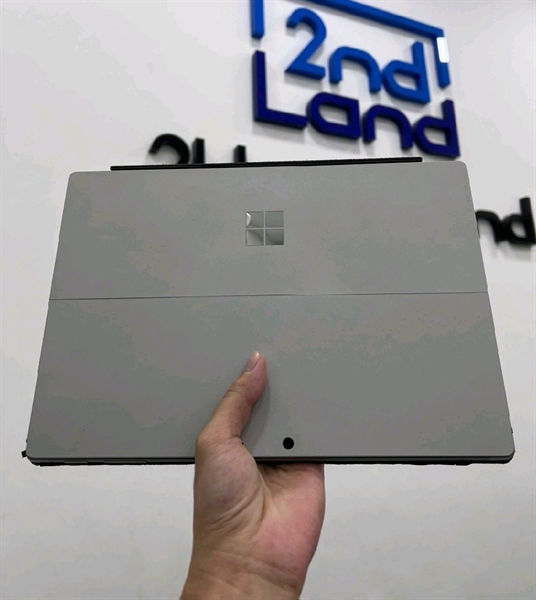Laptop Sunrface Pro 4 - i5 6300U - Ram 8/256GB SSD - Pin 89% - Màu bạc - Ngoại hình 97% - Màn ám phản quang - Kèm sạc + Phím + Chuột