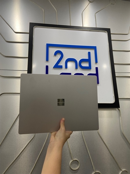 Laptop Surface 3 - AMD Ryzen 5 Micro Soft Surface Edition - Ram 8/256GB SSD - Pin 86% - Màu bạc - Ngoại hình: 98% - Hở sáng dưới - Kèm Box + sạc