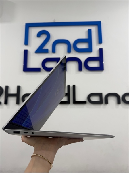 Laptop Surface 3 - i5 1035G7 - 8/128GB SSD - Màu bạc - Pin 78% - Ngoại hình 97% - Màn hở sáng , mặt dưới trầy - Kèm sạc 1