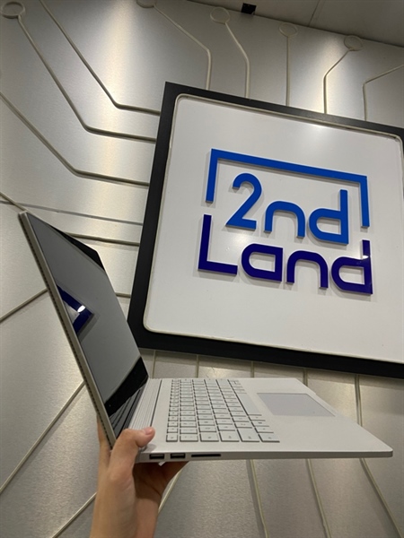 Laptop Surface Book - i5-6300U - Ram 8GB Nvidia GPU SSD 128GB - Pin 89% - Màu bạc - Ngoại hình: 97% - Màn loạn cảm, ám viền ( tắt cảm ứng dùng bình thường ) - Kèm sạc 2