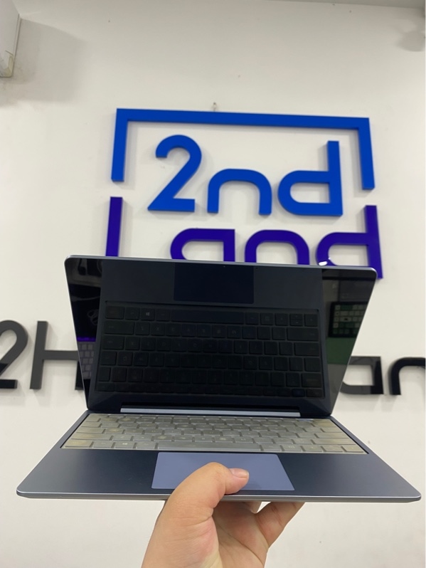 Laptop Surface Go - i5-1035G1 - 8/128GB - Màn cảm ứng 12.4 inch - 60Hz - Màu bạc - Pin 82% - Ngoại hình 98% - Kèm Box , sạc