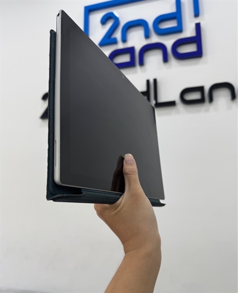 Laptop Surface Pro 6 - i5 8250U - 8/128GB SSD - Pin 46% - Màu bạc - Ngoại hình 97% - Màn ám vàng , cấn phím F6 , phím xấu - Kèm sạc 1