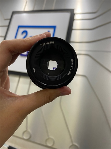 Lens 7artisans 35mm 1:1.2 for sony E-mount - Màu đen - Ngoại hình: 98% - Kèm cáp trước + sau
