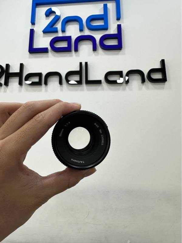 Lens 7Artisans 35mm 1:1.4 for sony E (e-mount) - Màu đen - Ngoại hình: 98% - Bụi trong nhẹ - Kèm box