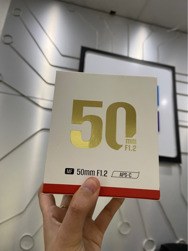 Lens 7Artisans MF 50mm - F1.2 APS-C For sony - Màu đen - Ngoại hình: 98% - FullBox