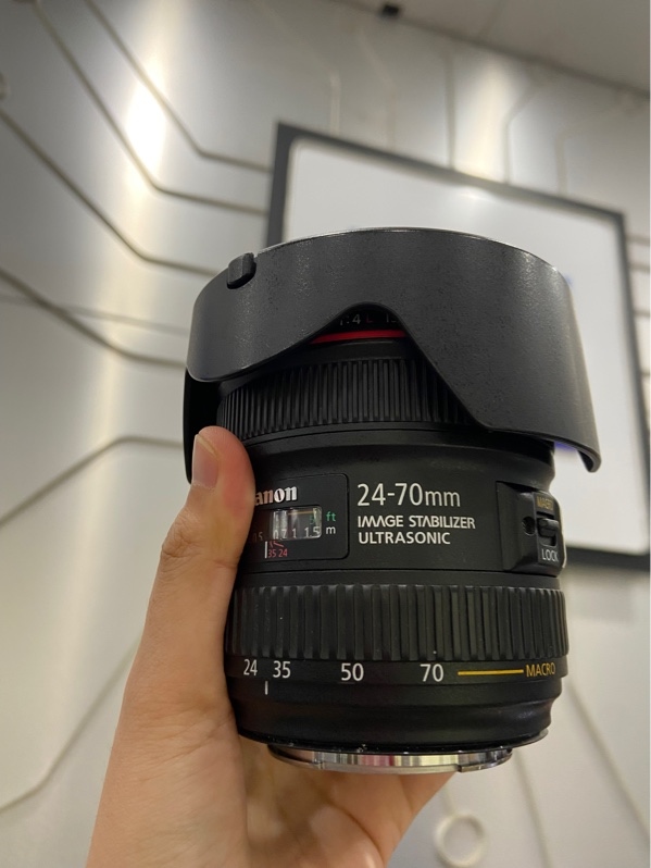 Lens Canon EF 24-70mm f/4L IS USM - Màu đen - Ngoại hình: 98% - Bụi nhẹ - Đủ cáp
