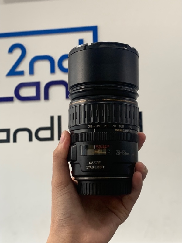 Lens Canon EF 28-135mm - F/ 3.5-5.6 IS USM - Màu đen - Ngoại hình: 98% - Kèm hood + cap