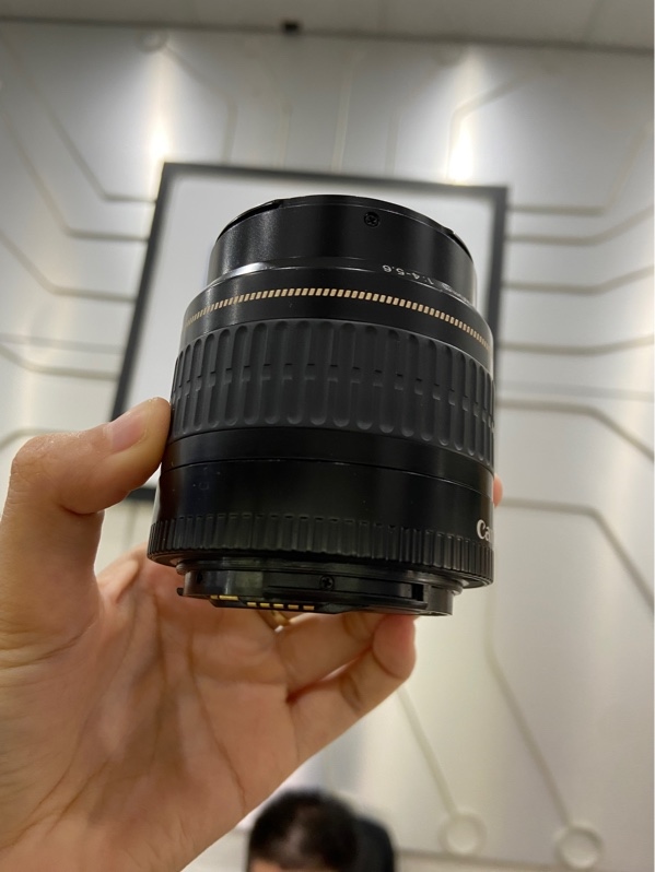 Lens Canon EF 35-80mm - 1:4-5.6 - Màu đen - Ngoại hình: 98% - bụi li ti nhiều - Body