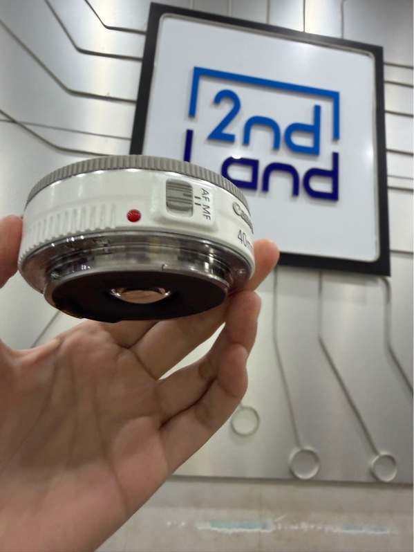 Lens Canon EF 40mm f/2.8 STM - Màu trắng - Ngoại hình: 97% - Body