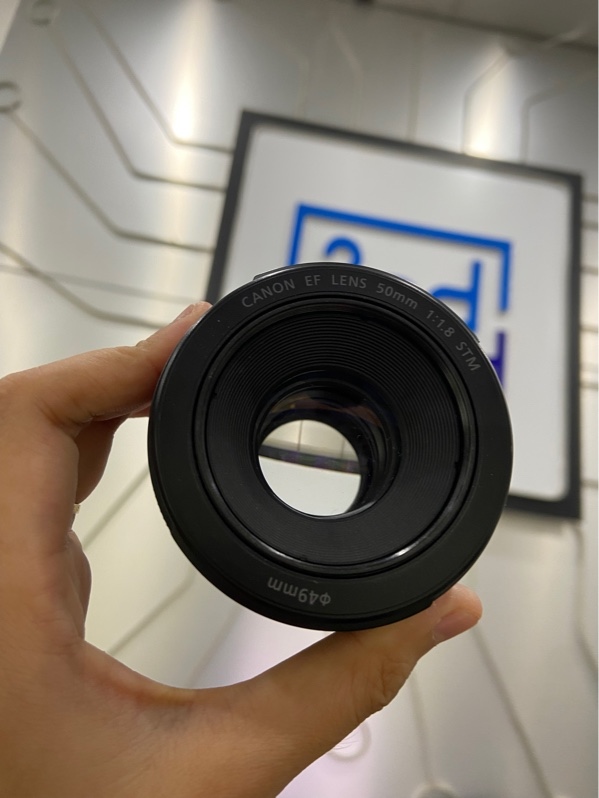 Lens Canon EF - 50mm , 1:1.8 STM - Màu đen - Ngoại hình: 98% - Bụi - Body