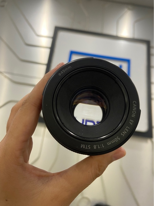 Lens Canon EF 50mm f/1.8 STM - Màu đen - Ngoại hình: 97.5% - Body