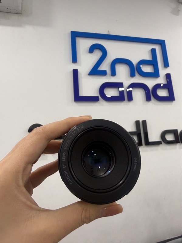 Lens Canon EF 50mm f1.8, STM - Màu đen - Ngoại hình 97% - Trầy xước , cấn nhẹ quanh viền - Body