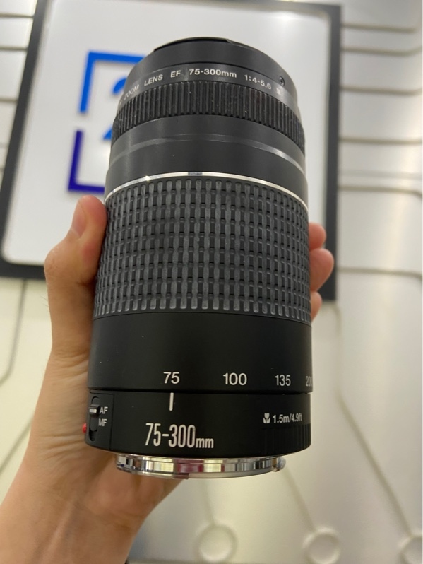 Lens Canon EF 75-300mm 1:4-5.6 iii - Màu đen - Ngoại hình: 98% - Kèm cáp trước sau