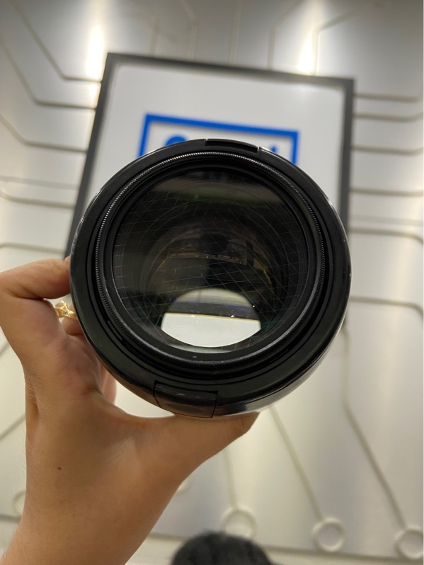 Lens Canon EF 85mm f/1.8 USM - Màu đen - Ngoại hình: 97% - Xước - Body