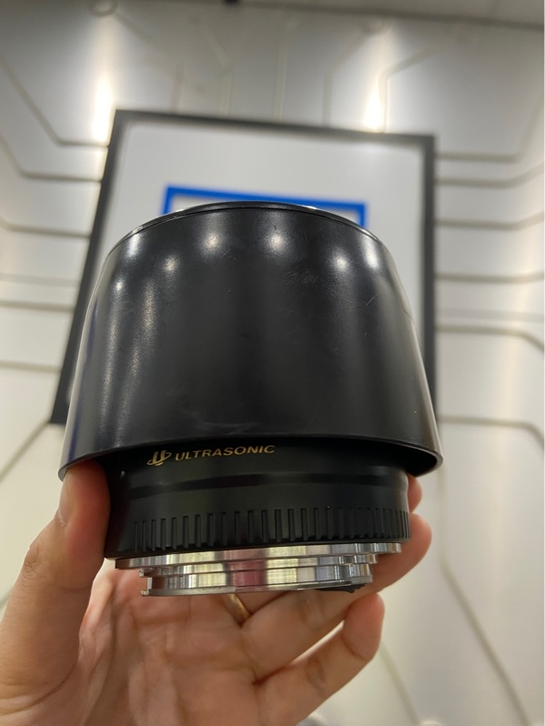 Lens Canon EF 85mm f/1.8 USM - Màu đen - Ngoại hình: 97% - Xước - Body