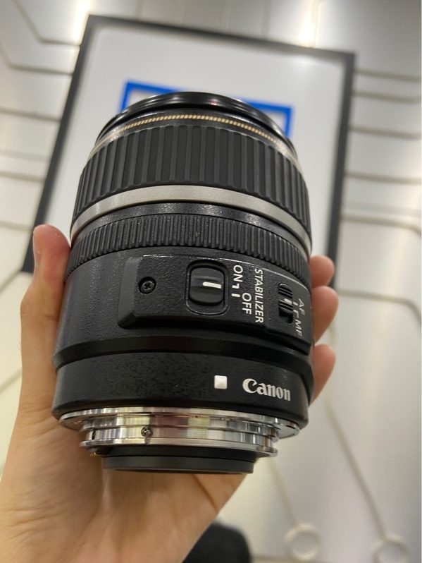 Lens Canon EF-S 17-85mm f/4-5.6 IS USM - Màu đen - Ngoại hình: 97% - Body