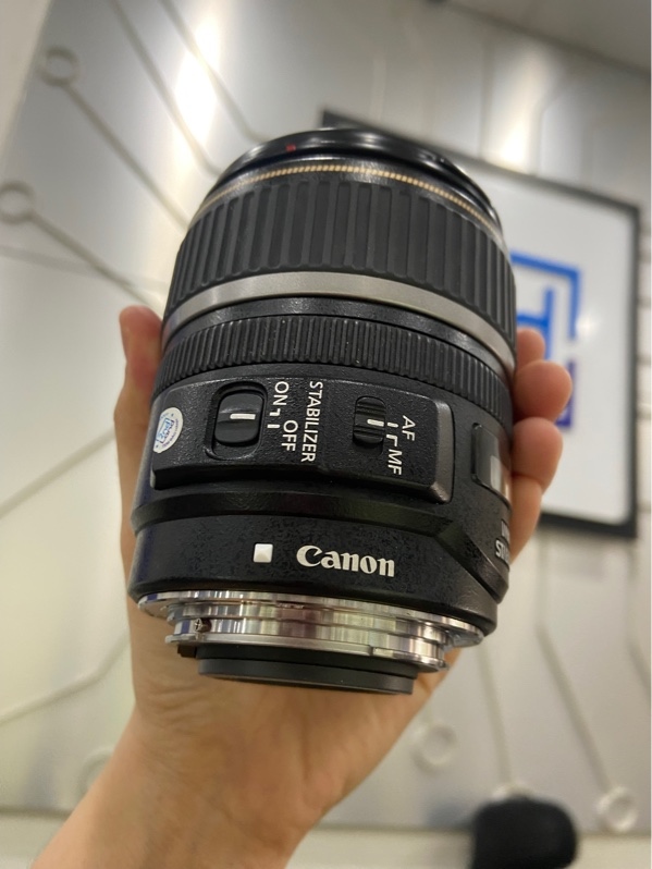 Lens Canon EF-S 17-85mm f/4-5.6 IS USM - Màu đen - Ngoại hình: 97% - Bụi nhẹ - Body