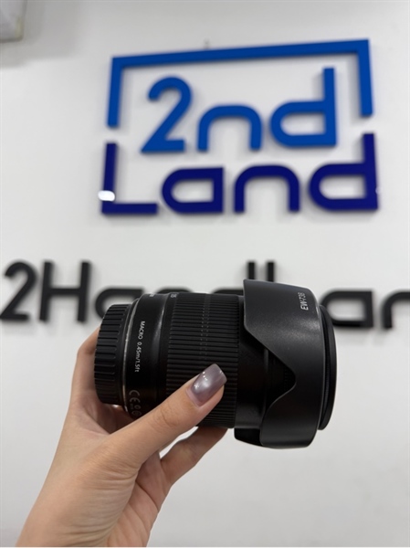 Lens canon EF-S 18-135mm 1:3.5-5.6 IS - Màu đen - Ngoại hình 97% - Lens bụi trong , lỏng nhẹ phần chống rung - Kèm 1 filter 1