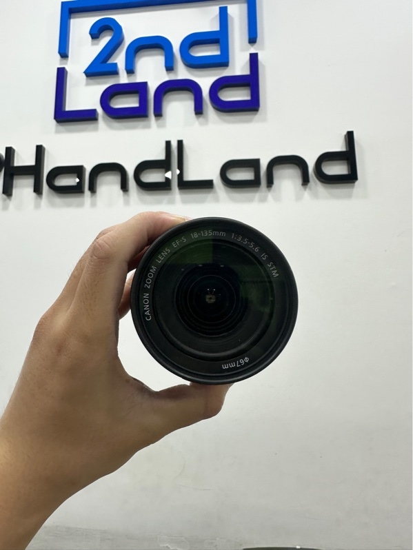 Lens Canon EF-S 18-135mm 1:3.5-5.6 IS STM - Màu đen - Ngoại hình 97% - Bụi trong nhẹ - Body