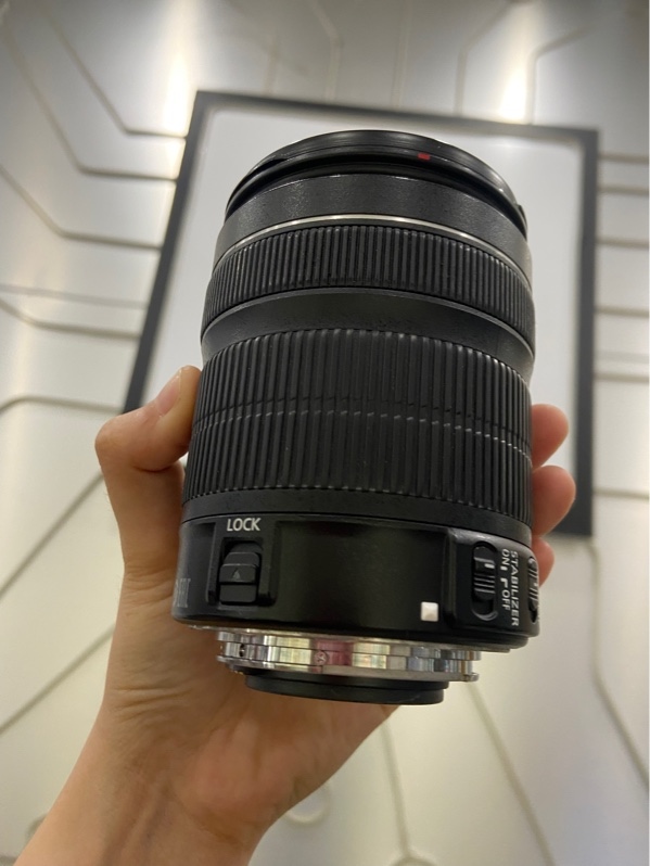 Lens Canon EF-S 18-135mm f/3.5-5.6 IS STM - Màu đen - Ngoại hình: 97% - Body