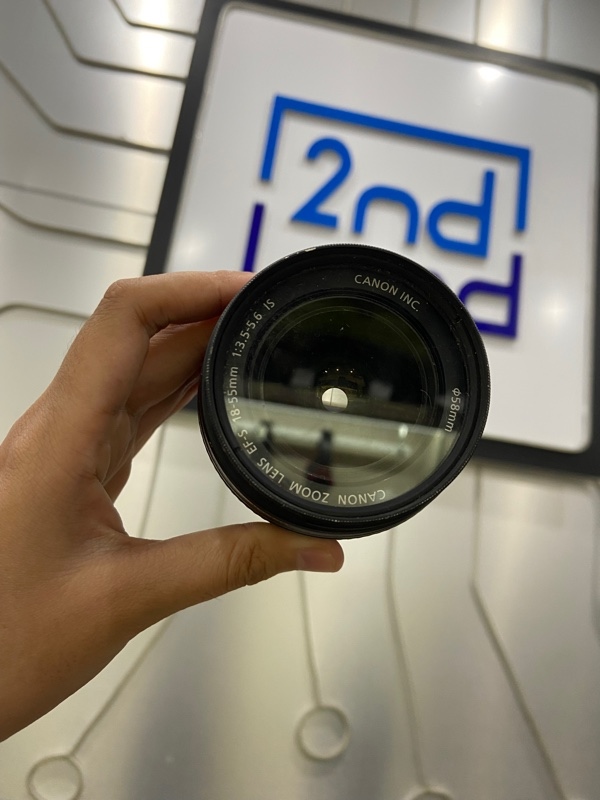 Lens Canon EF-S 18-55mm 1:3.5-5.6 is - Màu đen - Ngoại hình: 97% - Bụi trong nhẹ - Body