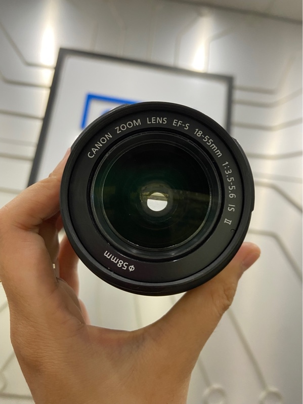 Lens Canon EF-S 18-55mm f/3.5-5.6 IS III - Màu đen - Ngoại hình: 97% - Body