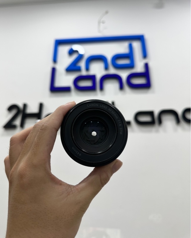 Lens Canon RF 50mm f1.8 STM - Màu đen - Ngoại hình 98% - Body