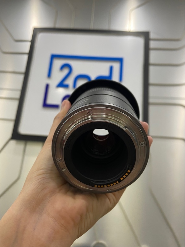 Lens Canon RF 75-300mm-F4-5.6 - Màu đen - Ngoại hình: 98% - Xước kính - FullBox