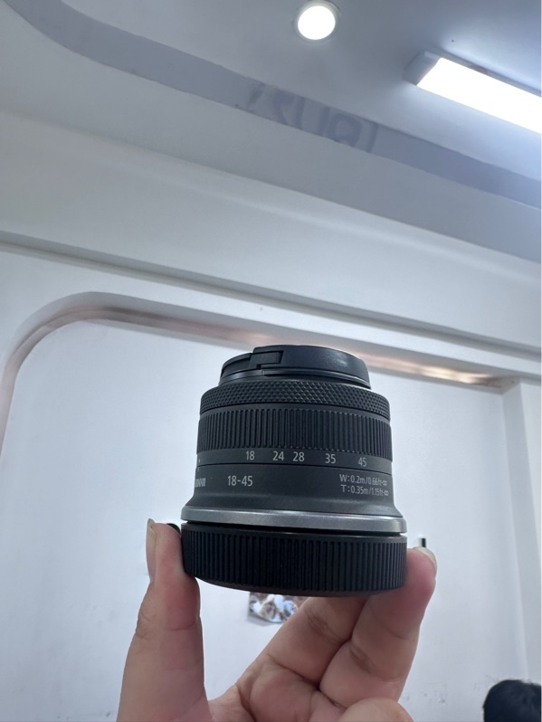 Lens Canon RF-S 18-45mm f/4.5-6.3 IS STM - Màu đen - Ngoại hình 98% - Body